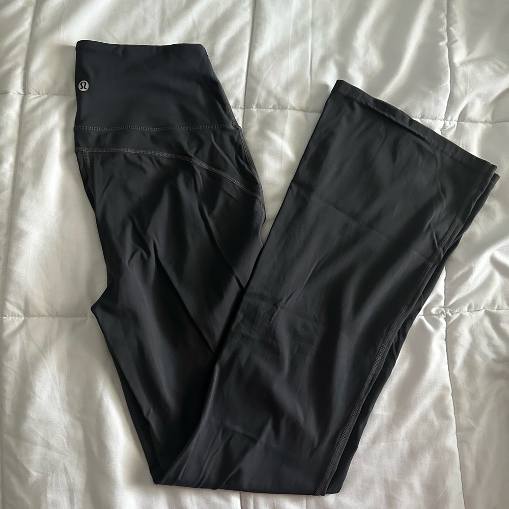 Lululemon Groove Super-High-Rise Flared Pant Nulu